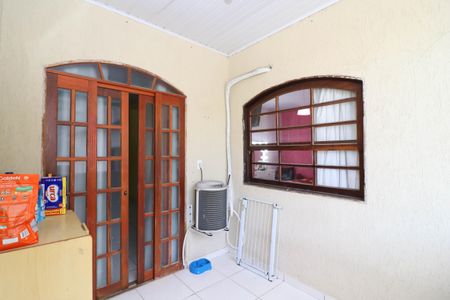 Casa à venda com 100m², 2 quartos e 1 vagaVaranda - Corredor