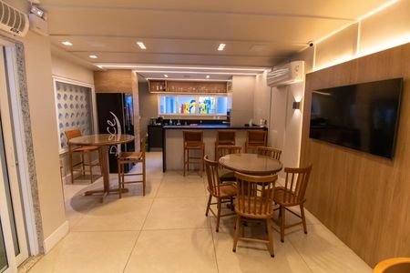 Apartamento à venda com 74m², 2 quartos e 1 vaga Apartamento à venda com 74m², 2 quartos e 1 vagaÁrea comum