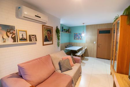 Apartamento à venda com 74m², 2 quartos e 1 vaga Apartamento à venda com 74m², 2 quartos e 1 vagaSala