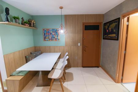 Apartamento à venda com 74m², 2 quartos e 1 vaga Apartamento à venda com 74m², 2 quartos e 1 vagaSala