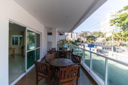 Apartamento à venda com 74m², 2 quartos e 1 vaga Apartamento à venda com 74m², 2 quartos e 1 vagaÁrea comum