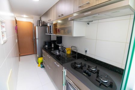 Apartamento à venda com 74m², 2 quartos e 1 vaga Apartamento à venda com 74m², 2 quartos e 1 vagaCozinha e Área de Serviço