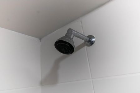 Apartamento à venda com 74m², 2 quartos e 1 vaga Apartamento à venda com 74m², 2 quartos e 1 vagaChuveiro