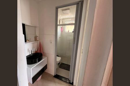 Apartamento à venda com 47m², 2 quartos e sem vaga Apartamento à venda com 47m², 2 quartos e sem vagaBanheiro