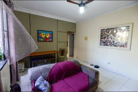 Apartamento à venda com 90m², 2 quartos e sem vagaSala