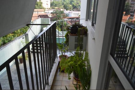 Apartamento à venda com 68m², 2 quartos e 1 vagaVaranda