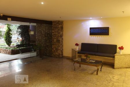 Apartamento à venda com 68m², 2 quartos e 1 vagaHall de Entrada