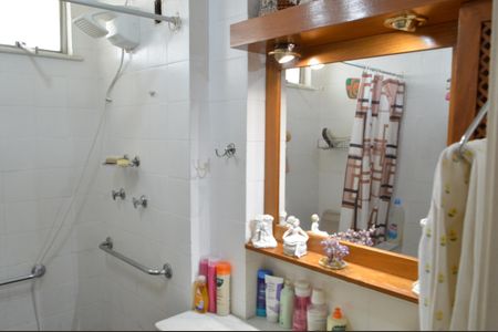 Apartamento à venda com 68m², 2 quartos e 1 vagaBanheiro Social