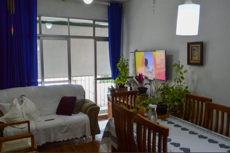 Apartamento à venda com 68m², 2 quartos e 1 vagaSala