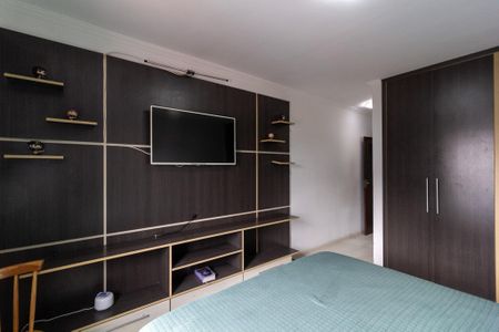 Casa à venda com 137m², 3 quartos e 2 vagas Suíte