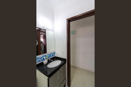 Casa à venda com 137m², 3 quartos e 2 vagasBanheiro Social