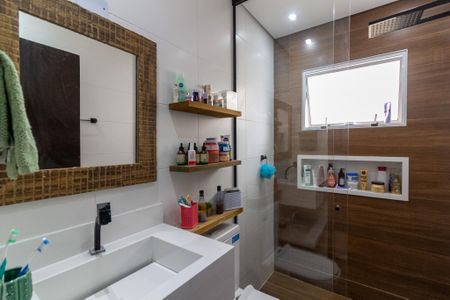 Casa à venda com 137m², 3 quartos e 2 vagasBanheiro da Suíte