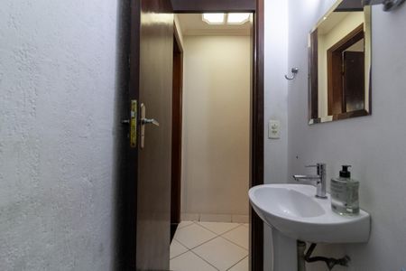 Casa à venda com 137m², 3 quartos e 2 vagasLavabo