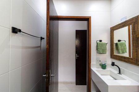 Casa à venda com 137m², 3 quartos e 2 vagasBanheiro da Suíte