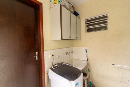 Casa à venda com 137m², 3 quartos e 2 vagasÁrea de Serviço