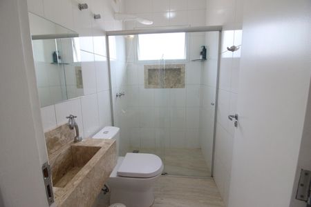 Casa à venda com 199m², 3 quartos e 6 vagasBanheiro interno