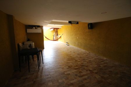 Casa à venda com 199m², 3 quartos e 6 vagasGaragem