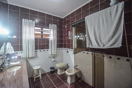Casa à venda com 140m², 2 quartos e 2 vagasBanheiro