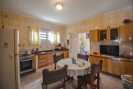 Casa à venda com 140m², 2 quartos e 2 vagasCozinha