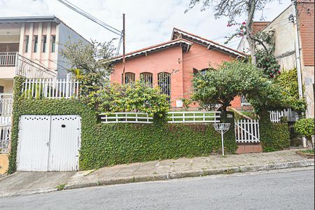 Casa à venda com 140m², 2 quartos e 2 vagasFachada