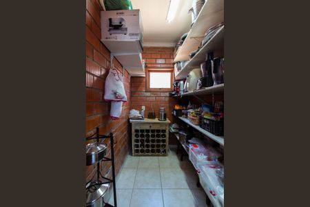 Casa de condomínio à venda com 283m², 3 quartos e 10 vagasDespensa