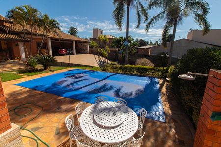 Casa de condomínio à venda com 283m², 3 quartos e 10 vagasVista da suíte 3