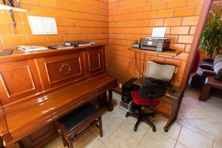 Casa de condomínio à venda com 283m², 3 quartos e 10 vagasEscritório