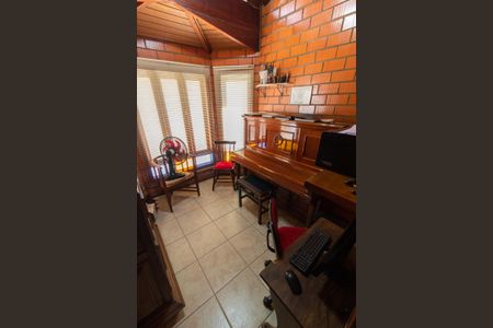 Casa de condomínio à venda com 283m², 3 quartos e 10 vagasEscritório