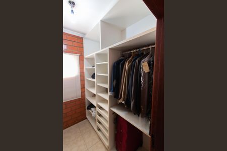 Casa de condomínio à venda com 283m², 3 quartos e 10 vagasSuíte