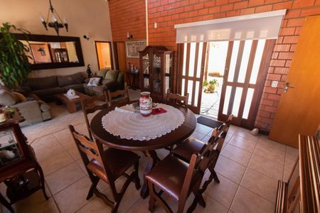 Casa de condomínio à venda com 283m², 3 quartos e 10 vagasSala de Jantar