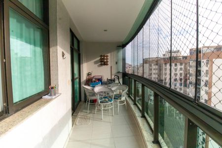 Apartamento à venda com 87m², 3 quartos e 1 vaga Apartamento à venda com 87m², 3 quartos e 1 vagaVaranda da Sala