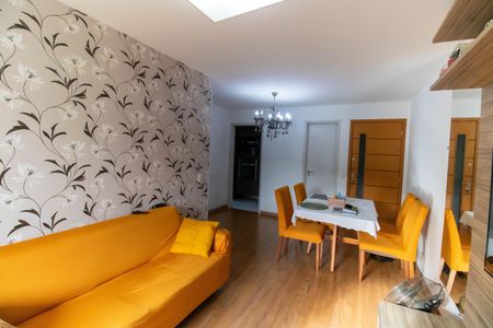 Apartamento à venda com 87m², 3 quartos e 1 vaga Apartamento à venda com 87m², 3 quartos e 1 vagaSala