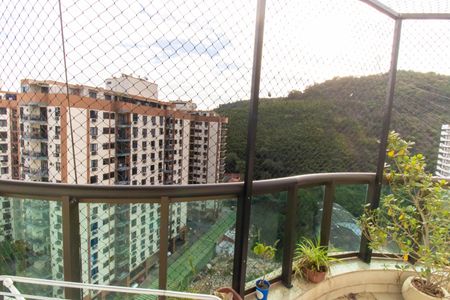 Apartamento à venda com 87m², 3 quartos e 1 vaga Apartamento à venda com 87m², 3 quartos e 1 vagaVista do Quarto 2