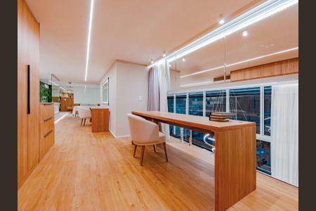 Apartamento à venda com 172m², 2 quartos e 3 vagasEscritório