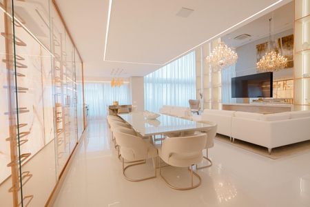 Apartamento à venda com 3 quartos, 300m² em Vila Olímpia, São Paulo