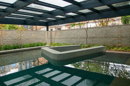 Apartamento à venda com 114m², 2 quartos e 2 vagasPiscina