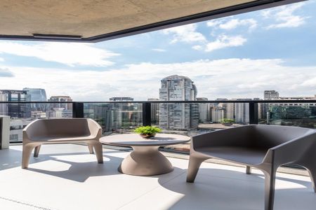 varanda de apartamento à venda com 2 quartos, 114m² em Vila Olímpia, São Paulo