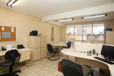 Casa à venda com 248m², 3 quartos e 2 vagasQuarto