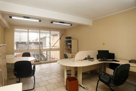 Casa à venda com 248m², 3 quartos e 2 vagasQuarto 