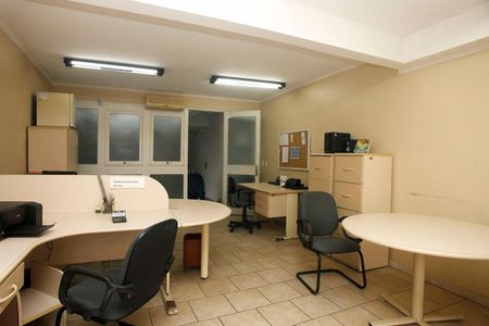 Casa à venda com 248m², 3 quartos e 2 vagasQuarto