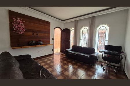 Sala de casa à venda com 3 quartos, 300m² em Vila Scarpelli, Santo André