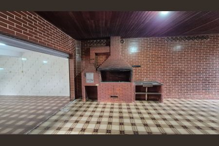 Casa à venda com 300m², 3 quartos e 6 vagas Casa à venda com 300m², 3 quartos e 6 vagasVista