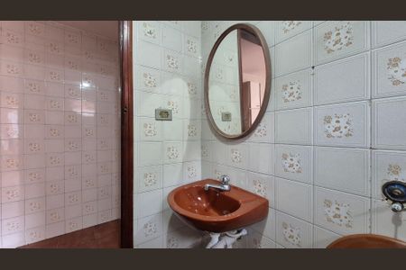 Casa à venda com 300m², 3 quartos e 6 vagas Casa à venda com 300m², 3 quartos e 6 vagasBanheiro