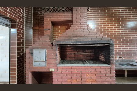 Casa à venda com 300m², 3 quartos e 6 vagas Casa à venda com 300m², 3 quartos e 6 vagasArea da churrasqueira