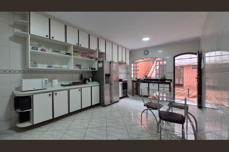 Casa à venda com 300m², 3 quartos e 6 vagas Casa à venda com 300m², 3 quartos e 6 vagasCozinha