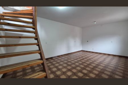 Casa à venda com 300m², 3 quartos e 6 vagas Casa à venda com 300m², 3 quartos e 6 vagasQuarto - Fundos