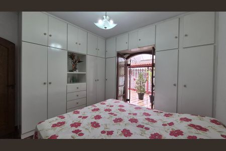 Casa à venda com 300m², 3 quartos e 6 vagas Casa à venda com 300m², 3 quartos e 6 vagasSuíte