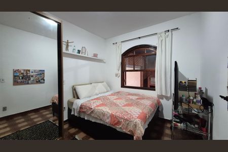 Casa à venda com 300m², 3 quartos e 6 vagas Casa à venda com 300m², 3 quartos e 6 vagasQuarto 2