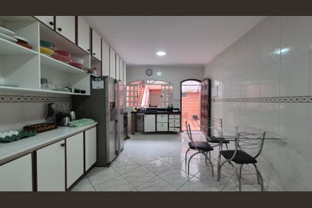 Casa à venda com 300m², 3 quartos e 6 vagas Casa à venda com 300m², 3 quartos e 6 vagasCozinha