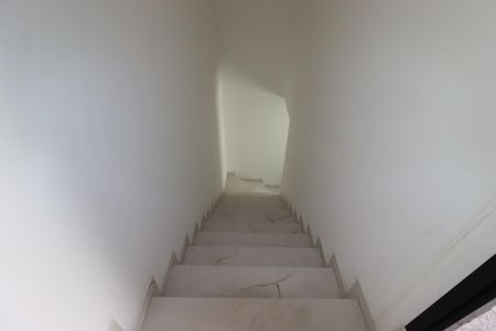 Apartamento à venda com 88m², 2 quartos e 1 vagaEscada